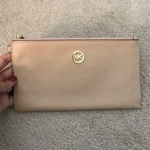 Michael Kors clutch/wallet